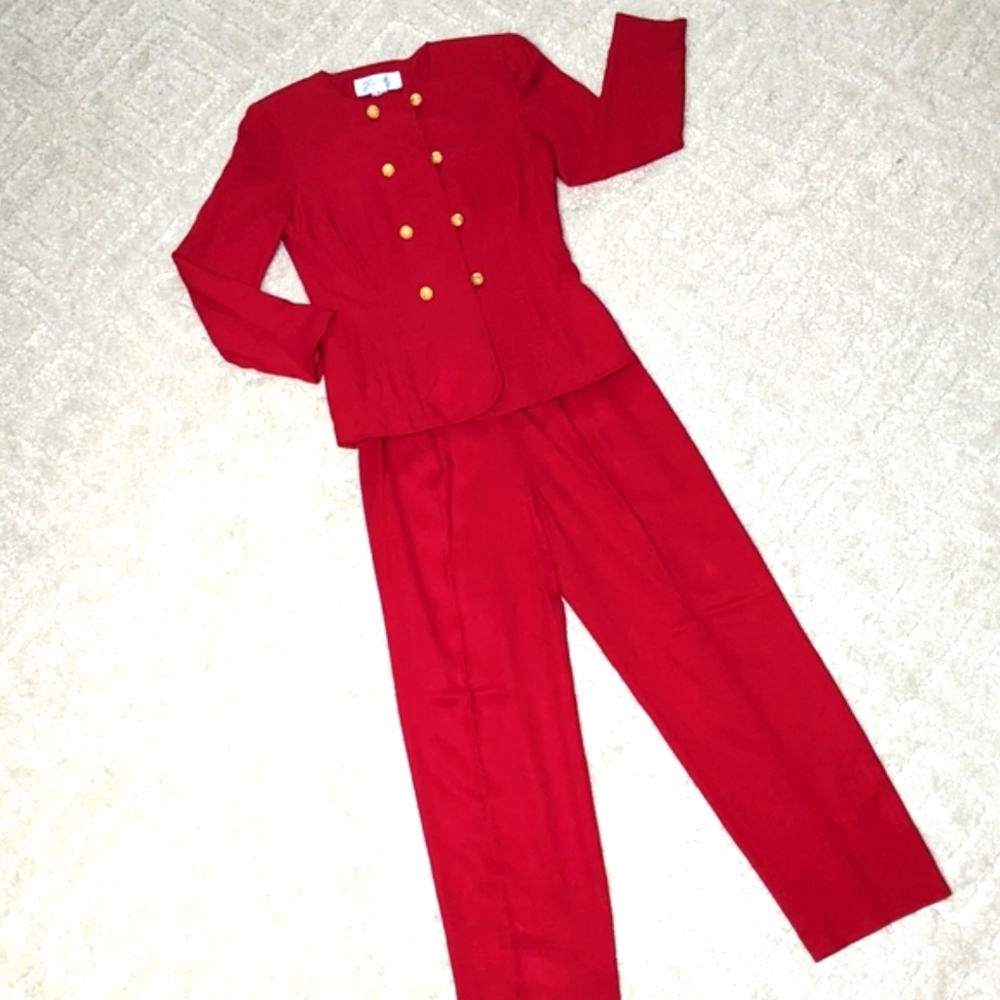 Santa Fe by Jim Tremblay Red Vintage Jacket & Pantsuit Set, Size 6
